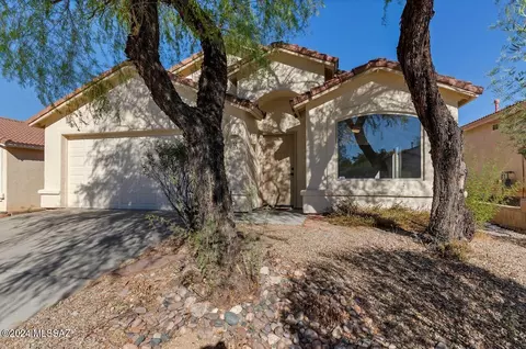 558 W Faith Dawn Ct, Oro Valley, AZ 85704