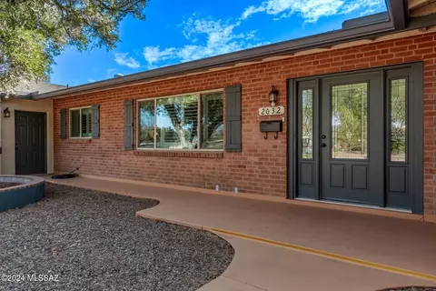 2032 E Rennoc Stra, Tucson, AZ 85719
