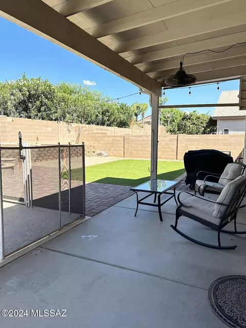 8231 N Equator Loop, Tucson, AZ 85741 photo 3