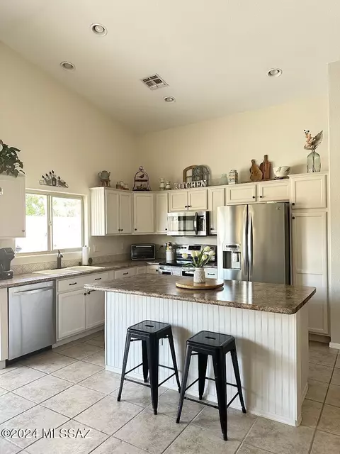 8231 N Equator Loop, Tucson, AZ 85741 photo 5