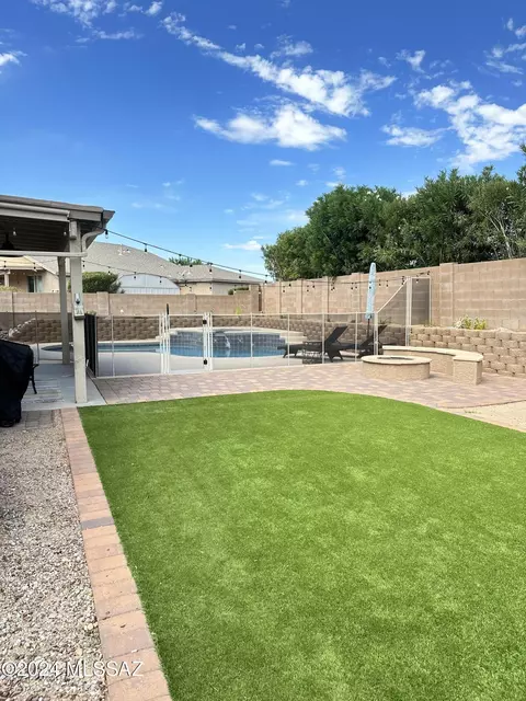 8231 N Equator Loop, Tucson, AZ 85741 photo 2