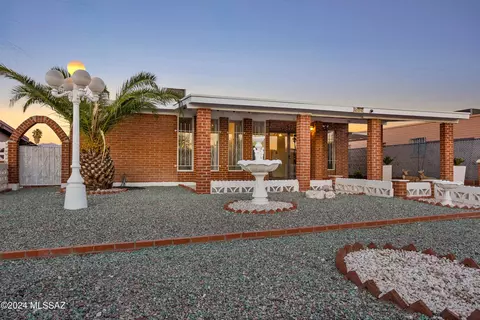 838 W Hawaii Dr, Tucson, AZ 85706