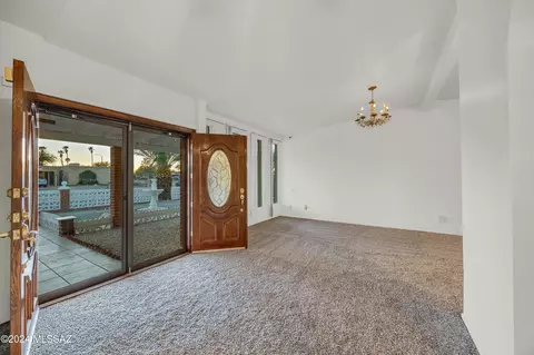 Entry Way - 838 W Hawaii Dr, Tucson, AZ 85706 photo 1 of 2