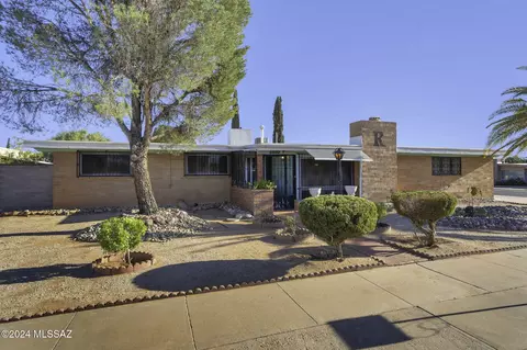 8810 E Bluefield St, Tucson, AZ 85710