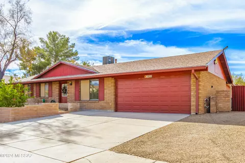 Exterior - 10032 Eric Allan Pl, Tucson, AZ 85748 photo 1 of 4