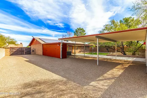 Exterior - 10032 Eric Allan Pl, Tucson, AZ 85748 photo 2 of 4