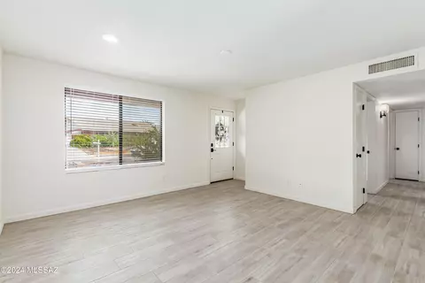 Living - 10032 Eric Allan Pl, Tucson, AZ 85748 photo 1 of 1