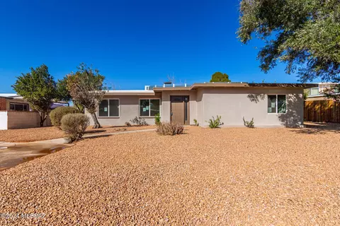 8421 E Malvern Pl, Tucson, AZ 85710
