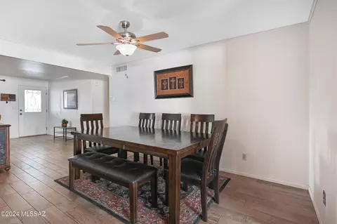 Dining - 6089 E Beverly St, Tucson, AZ 85711 photo 1 of 2