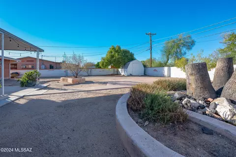 Exterior - 6089 E Beverly St, Tucson, AZ 85711 photo 3 of 3