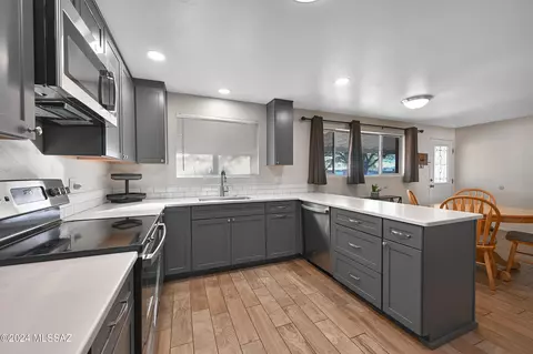 Kitchen - 6089 E Beverly St, Tucson, AZ 85711 photo 2 of 3