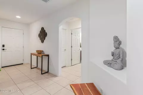 5767 E Camino Del Avanzo, Tucson, AZ 85756 photo 3
