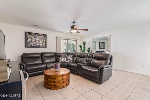 5767 E Camino Del Avanzo, Tucson, AZ 85756 photo 5