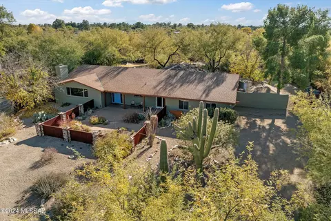 3221 N Riverbend Pl, Tucson, AZ 85750