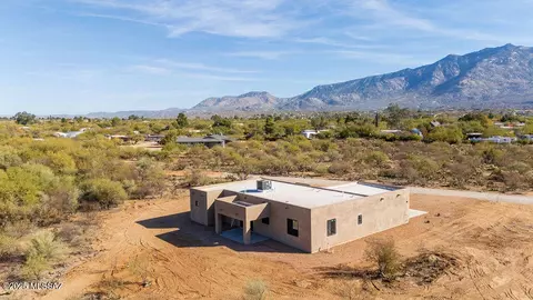 View/Area - 3645 E Rollins Rd NW, Tucson, AZ 85739 photo 2 of 2