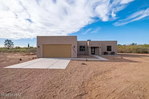 Exterior - 3645 E Rollins Rd NW, Tucson, AZ 85739 photo 2 of 5