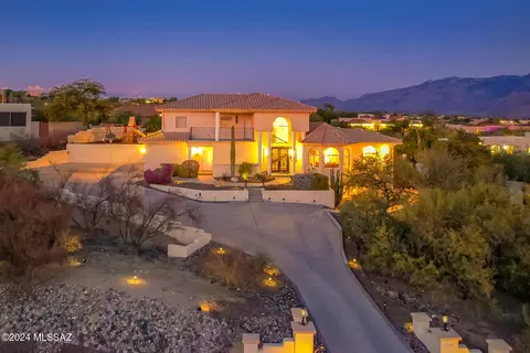 10750 N Summer Moon Pl, Oro Valley, AZ 85737