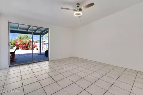 Living - 6123 E Hampton St, Tucson, AZ 85712 photo 8 of 8