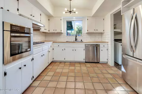 Kitchen - 6123 E Hampton St, Tucson, AZ 85712 photo 1 of 2
