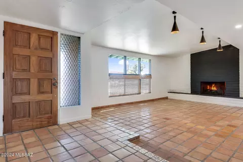Living - 6123 E Hampton St, Tucson, AZ 85712 photo 1 of 8