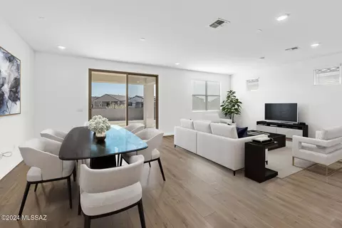 10765 W Larkhill Dr, Marana, AZ 85653