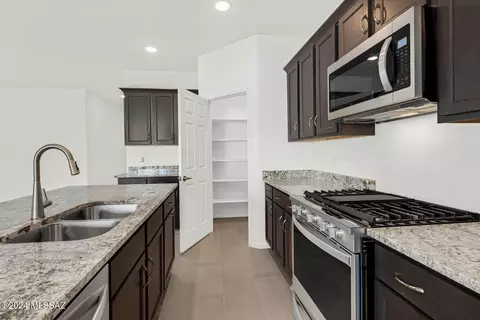 12737 E Tortoise Pointe Dr, Vail, AZ 85641 photo 4