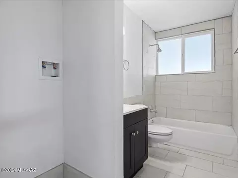 Bath - 3742 E 28th St, Tucson, AZ 85713 photo 3 of 3
