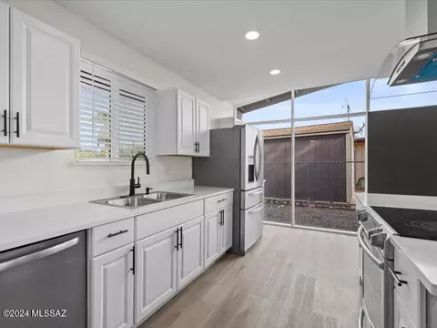 Kitchen - 3742 E 28th St, Tucson, AZ 85713 photo 4 of 5