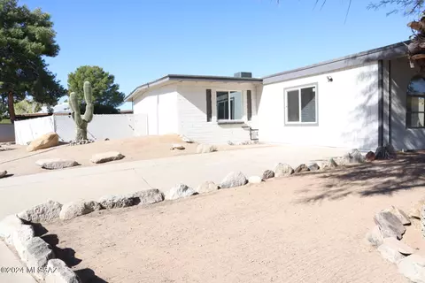 Exterior - 7401 E Stella Rd, Tucson, AZ 85730 photo 4 of 4