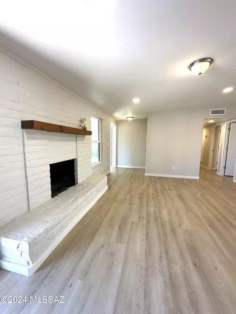 Living - 7401 E Stella Rd, Tucson, AZ 85730 photo 3 of 6