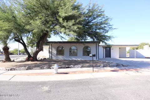 7401 E Stella Rd, Tucson, AZ 85730