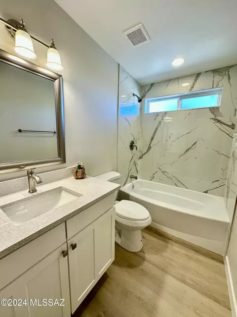 Bath - 7401 E Stella Rd, Tucson, AZ 85730 photo 3 of 3