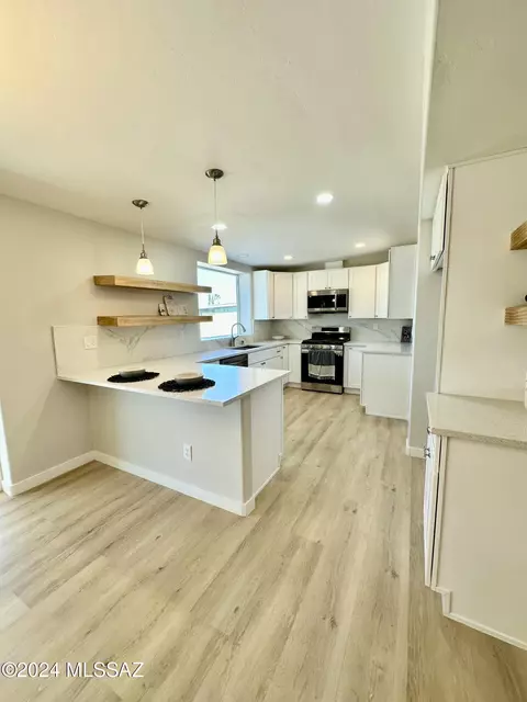 Kitchen - 7401 E Stella Rd, Tucson, AZ 85730 photo 11 of 11
