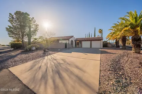 941 W Camino Sagasta, Green Valley, AZ 85622