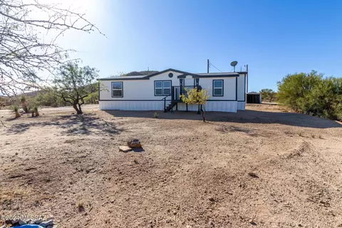 6405 W Bucking Horse Rd, Sahuarita, AZ 85629