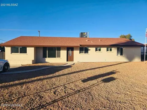 5921 E 27th St, Tucson, AZ 85711