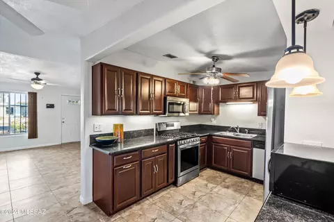 5734 E 33rd St, Tucson, AZ 85711 photo 7
