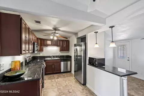 5734 E 33rd St, Tucson, AZ 85711 photo 6