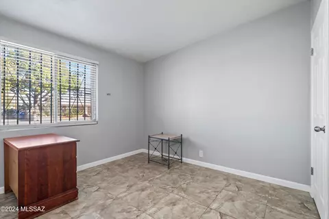 5734 E 33rd St, Tucson, AZ 85711 photo 13