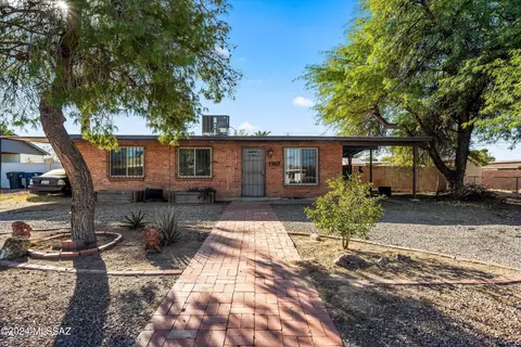 5734 E 33rd St, Tucson, AZ 85711