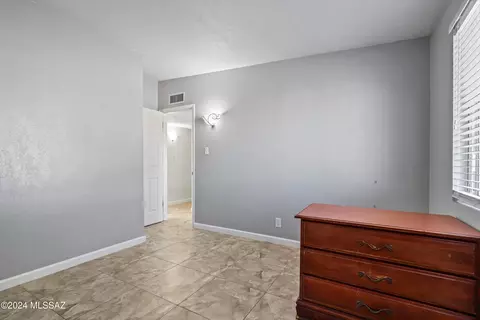 5734 E 33rd St, Tucson, AZ 85711 photo 14