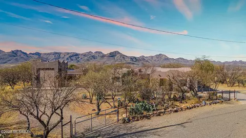 1794 Oahu Ct, Rio Rico, AZ 85648