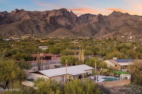 3800 E Mt Kimball Pl, Tucson, AZ 85718