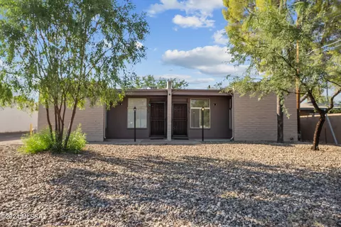 3240-3242 E Monte Vista Dr, Tucson, AZ 85716