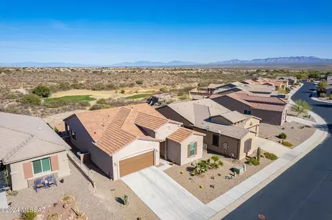 2520 W Bassett Peak Dr, Green Valley, AZ 85622