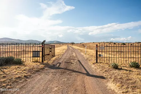 48 Hay Canyon Rd, Elgin, AZ 85611