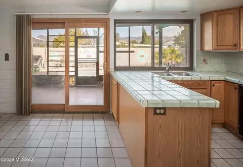 8521 E Mabel Pl, Tucson, AZ 85715 photo 9