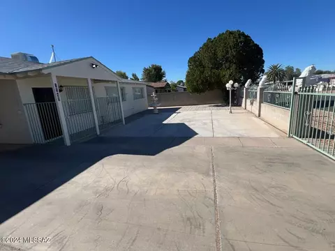 Exterior - 3142 E 29th St, Tucson, AZ 85713 photo 3 of 9