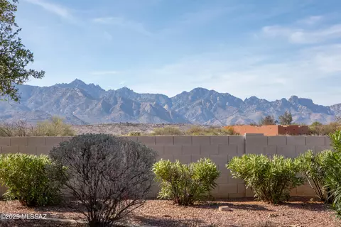 63645 E Vacation Dr, Tucson, AZ 85739