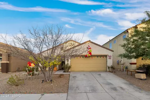 6717 S Blue Wing Dr, Tucson, AZ 85757